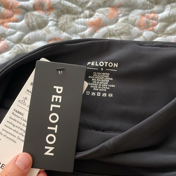 🖤Peloton Biker Shorts 🥷🏻 - Picture 4 of 4